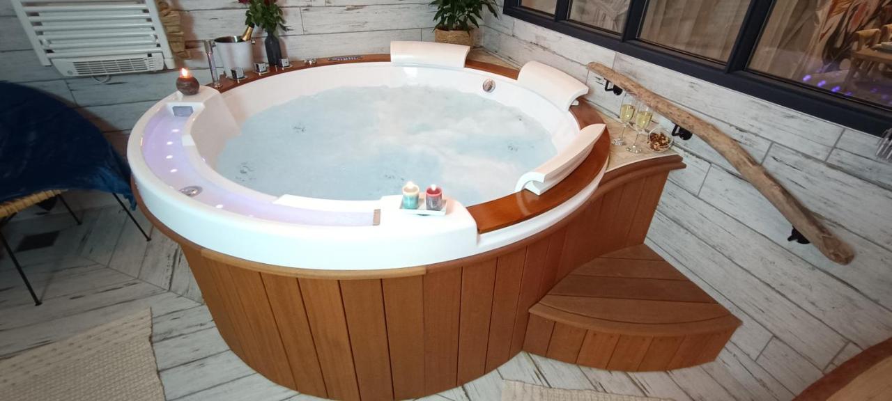 Le Marechal Duplex - Appartement Avec Jacuzzi - Caen Hyper Centre 外观 照片